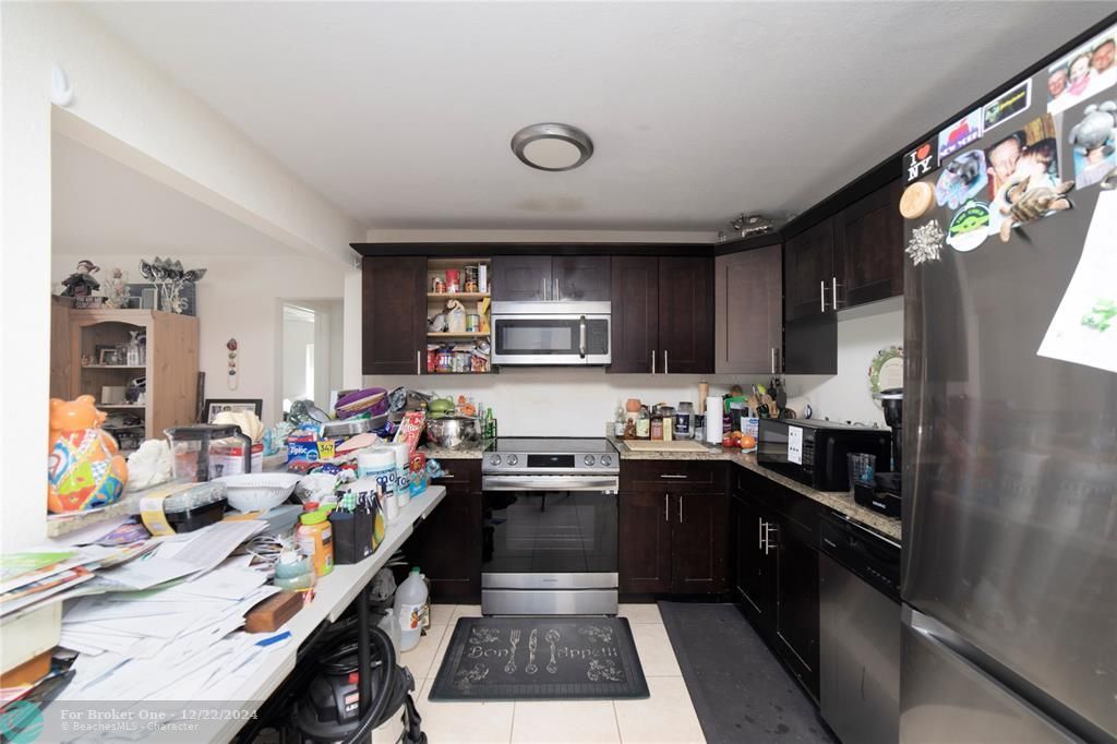 For Sale: $449,000 (3 beds, 2 baths, 1848 Square Feet)