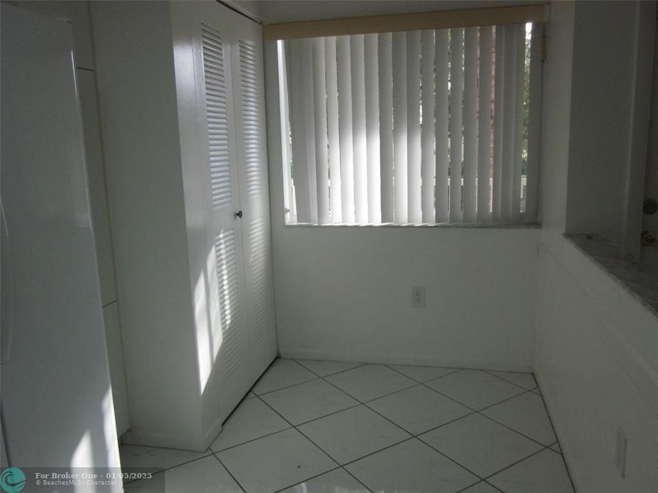 For Rent: $2,200 (2 beds, 2 baths, 1080 Square Feet)