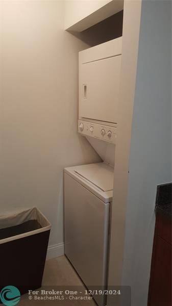 For Rent: $2,200 (1 beds, 1 baths, 616 Square Feet)