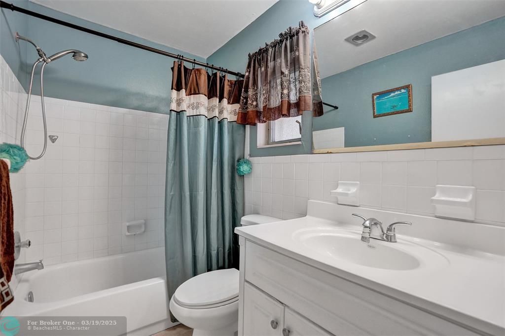 For Sale: $365,000 (2 beds, 2 baths, 1690 Square Feet)