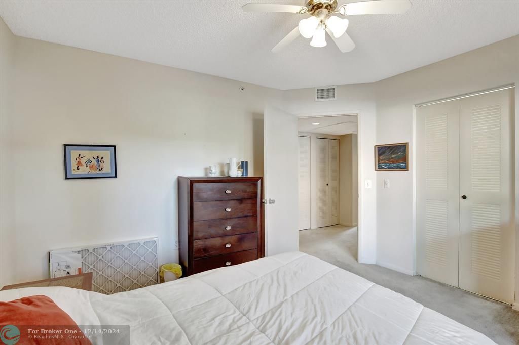 For Sale: $275,000 (2 beds, 2 baths, 1533 Square Feet)