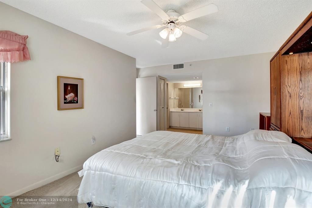 For Sale: $275,000 (2 beds, 2 baths, 1533 Square Feet)