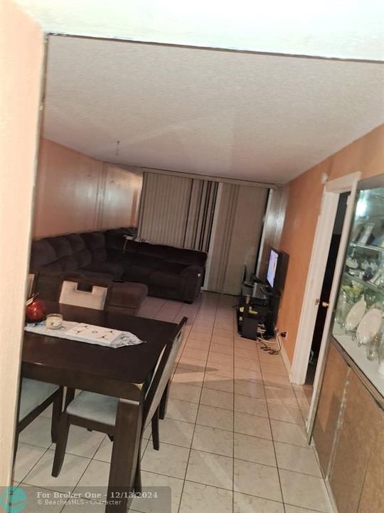 For Sale: $195,000 (2 beds, 2 baths, 1056 Square Feet)