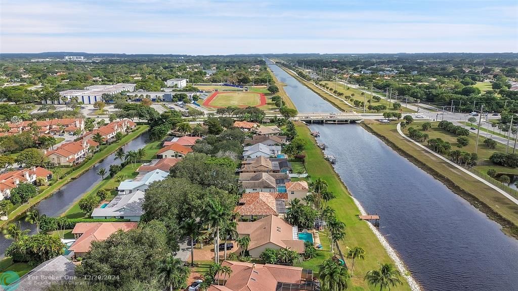 For Sale: $829,999 (4 beds, 2 baths, 2476 Square Feet)