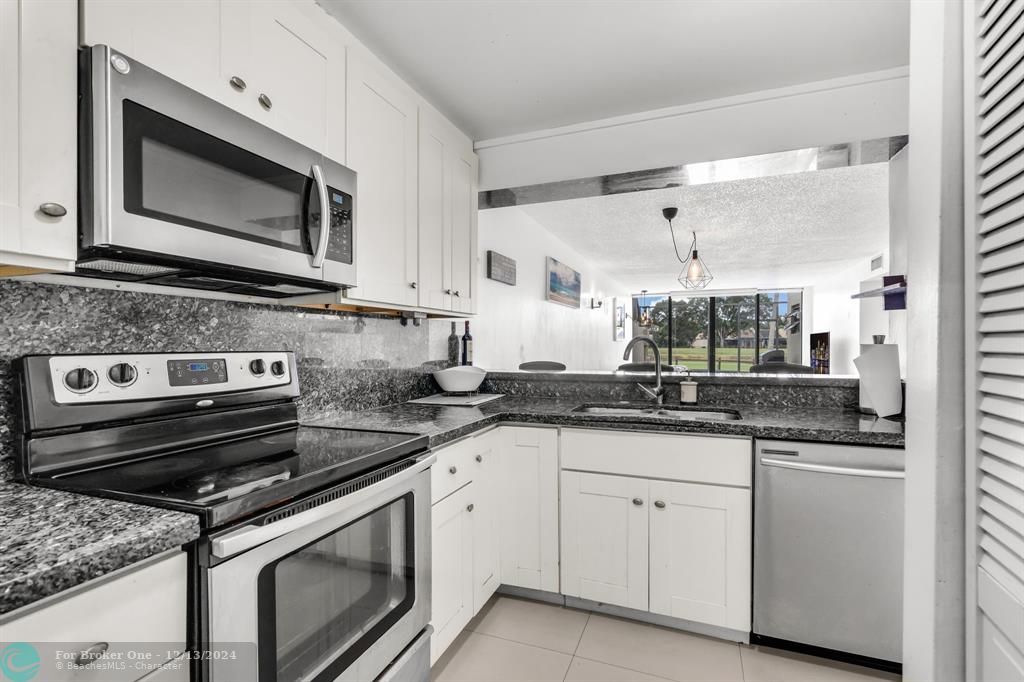 For Sale: $469,000 (3 beds, 2 baths, 1383 Square Feet)