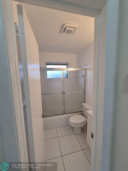 For Rent: $1,790 (1 beds, 1 baths, 825 Square Feet)