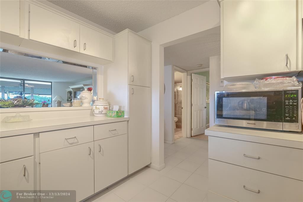 For Sale: $245,000 (2 beds, 2 baths, 1345 Square Feet)