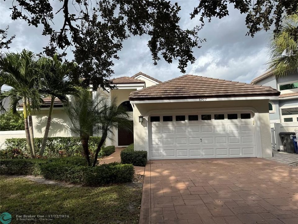 For Sale: $645,000 (3 beds, 2 baths, 1615 Square Feet)