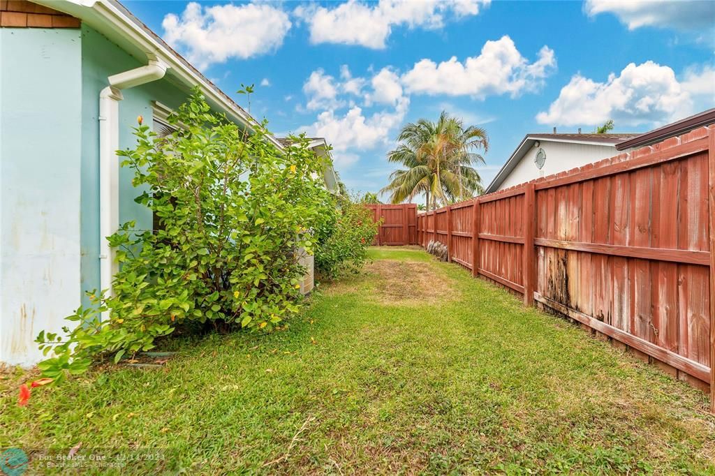 For Sale: $590,000 (2 beds, 2 baths, 1697 Square Feet)