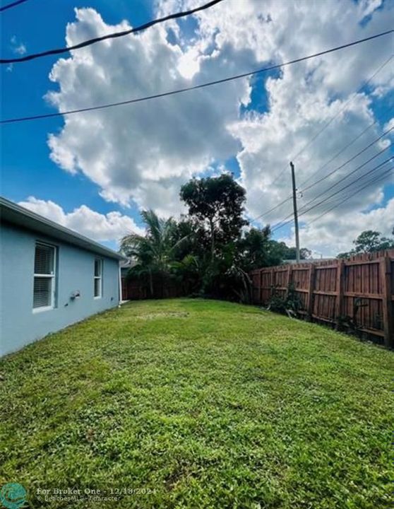 For Rent: $2,550 (3 beds, 2 baths, 1146 Square Feet)