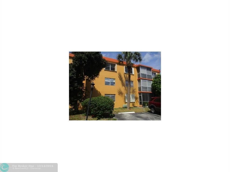 For Sale: $250,000 (2 beds, 2 baths, 1290 Square Feet)