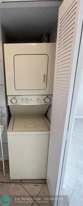 В аренду: $1,995 (2 спален, 2 ванн, 927 Квадратных фут)