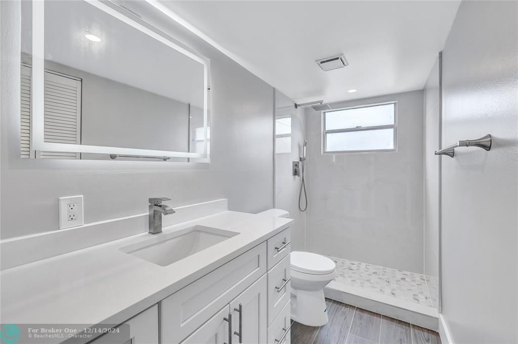 For Sale: $275,000 (2 beds, 2 baths, 1291 Square Feet)