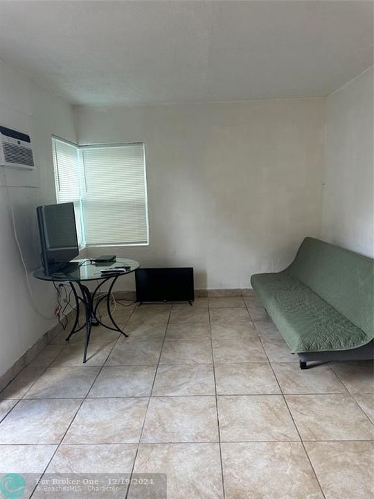 For Rent: $1,550 (1 beds, 1 baths, 525 Square Feet)