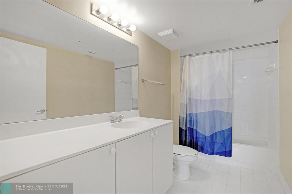 For Sale: $529,000 (2 beds, 2 baths, 1110 Square Feet)