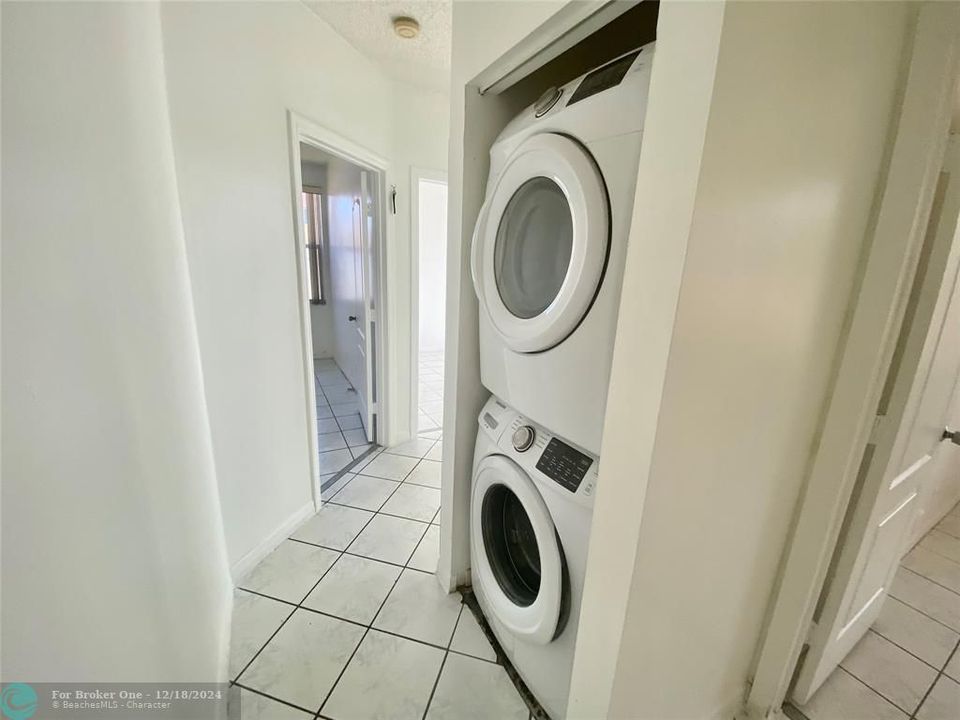 В аренду: $2,599 (3 спален, 2 ванн, 1160 Квадратных фут)