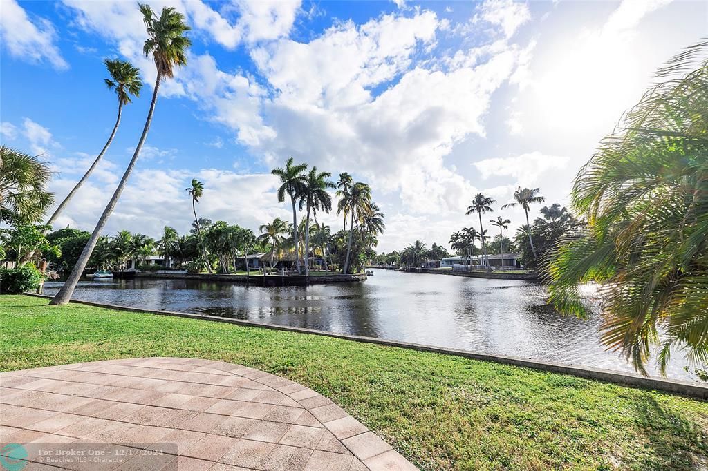 For Sale: $959,000 (3 beds, 2 baths, 1228 Square Feet)