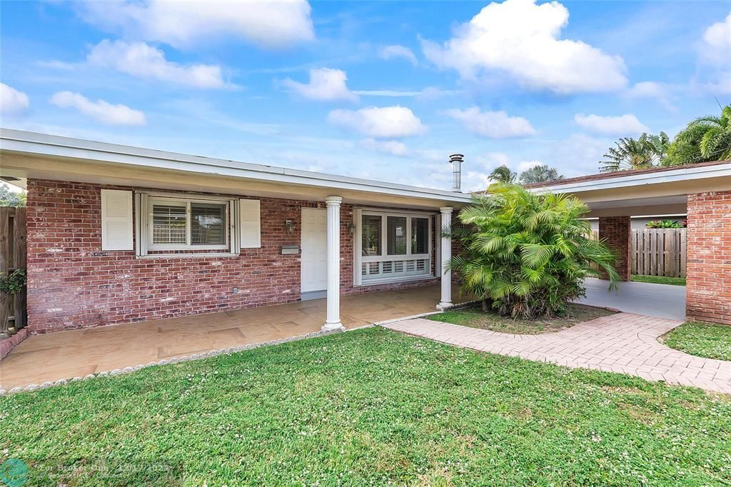 For Sale: $959,000 (3 beds, 2 baths, 1228 Square Feet)