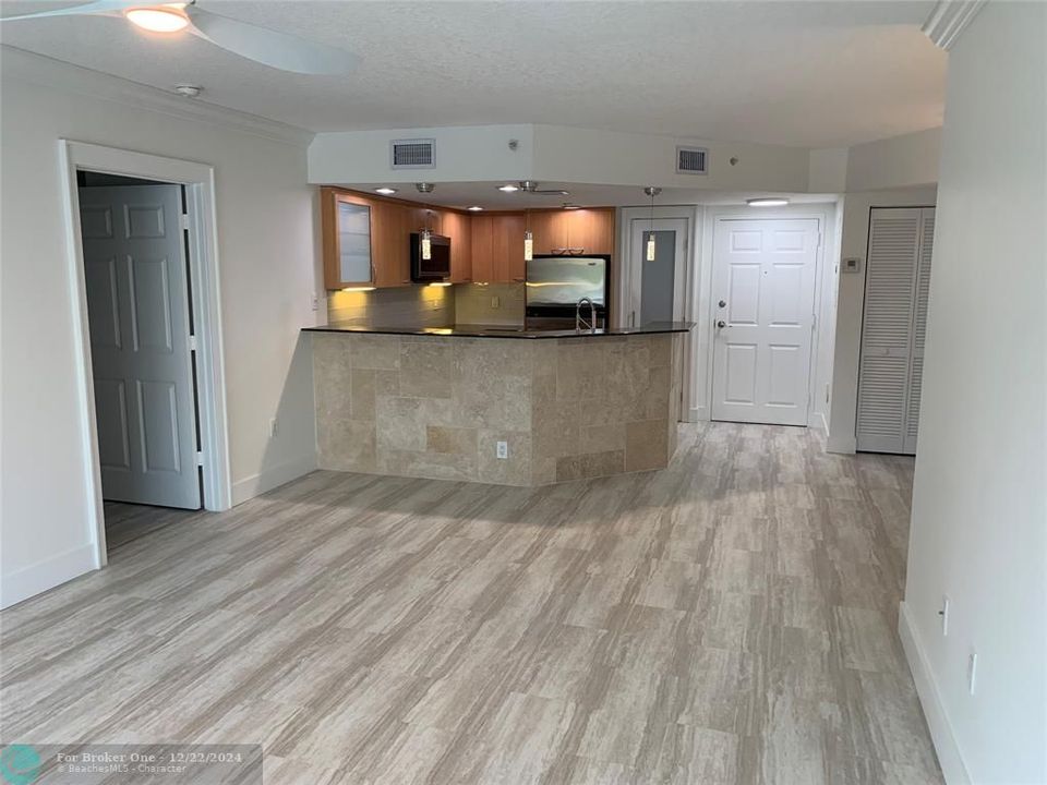 For Rent: $3,250 (2 beds, 2 baths, 1150 Square Feet)