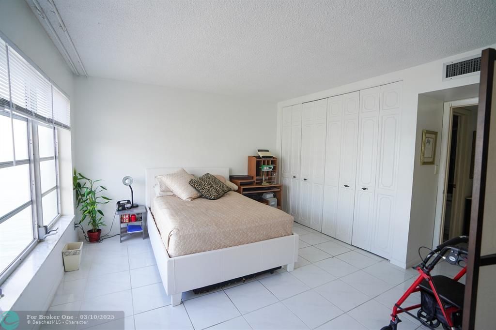 For Sale: $599,900 (2 beds, 2 baths, 1435 Square Feet)