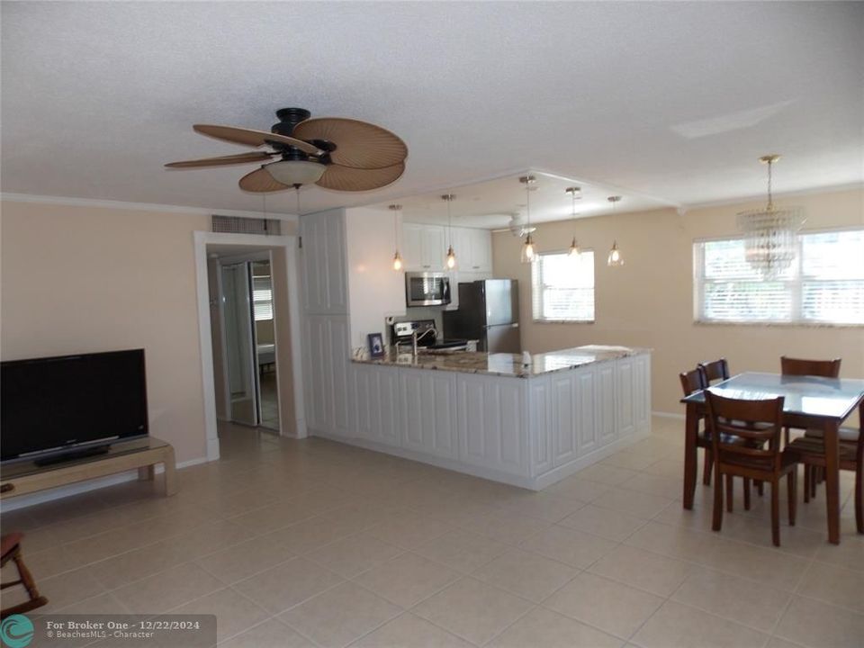 For Rent: $2,149 (2 beds, 1 baths, 875 Square Feet)