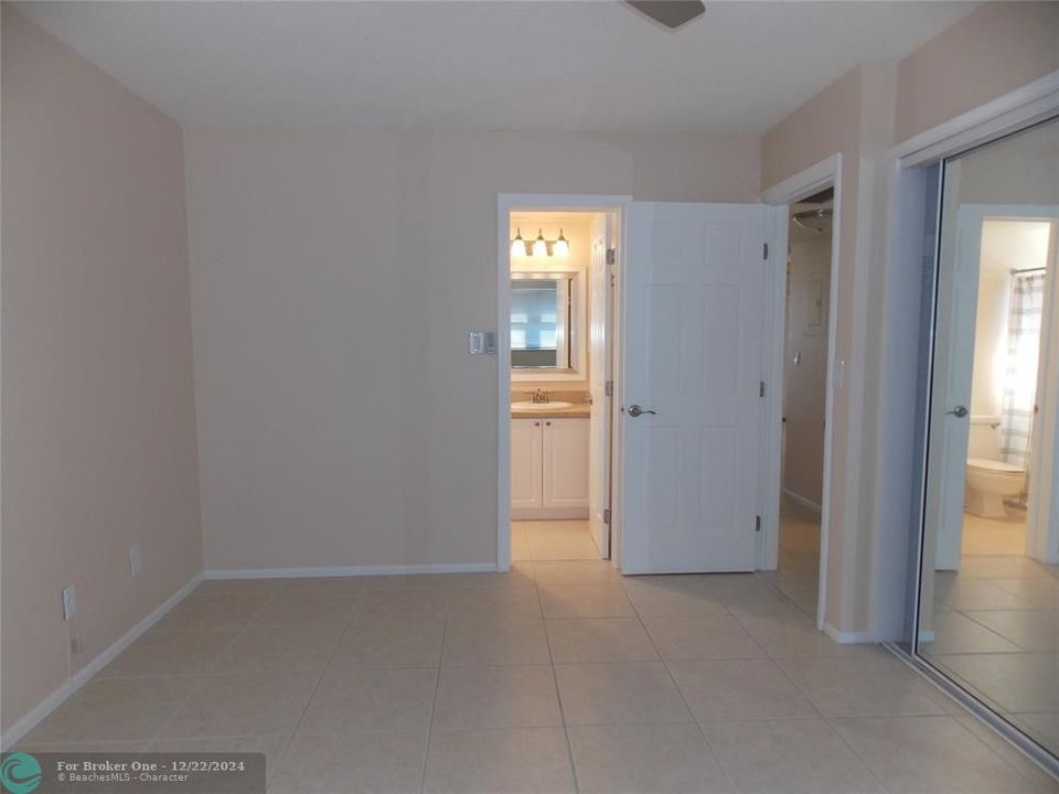 For Rent: $2,149 (2 beds, 1 baths, 875 Square Feet)