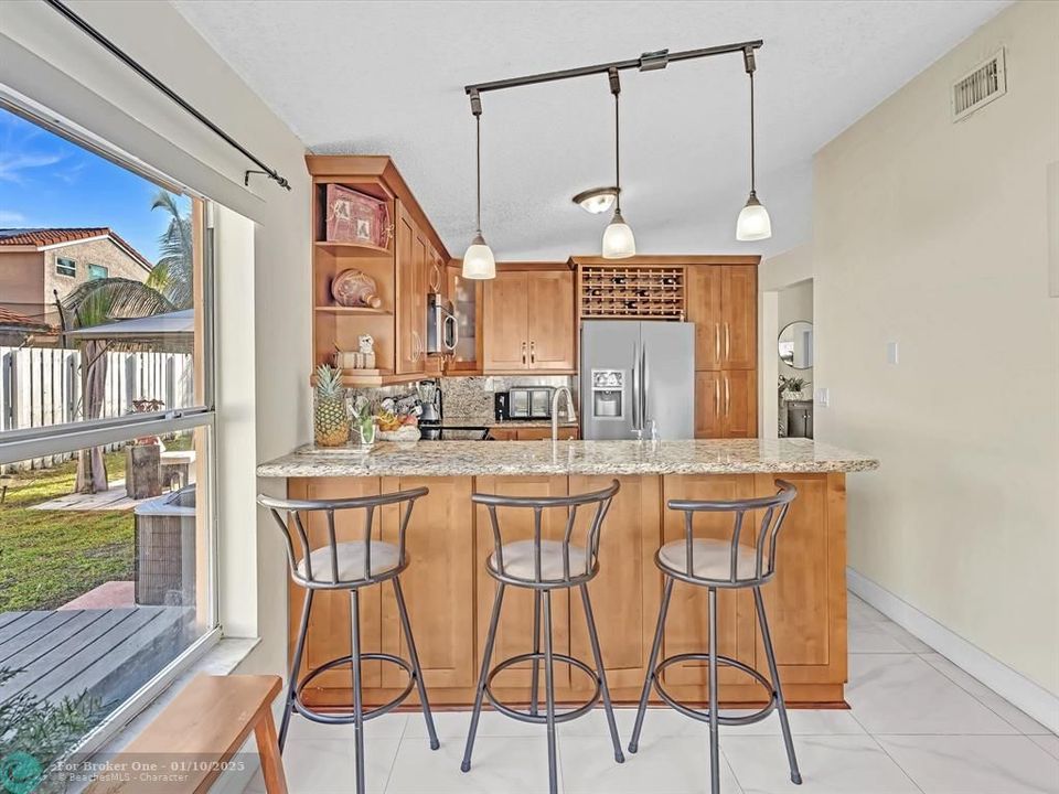 For Sale: $529,900 (3 beds, 2 baths, 1348 Square Feet)