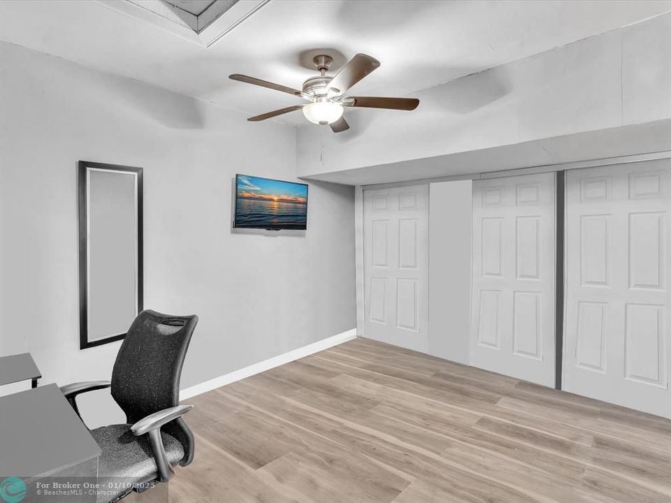 For Sale: $529,900 (3 beds, 2 baths, 1348 Square Feet)