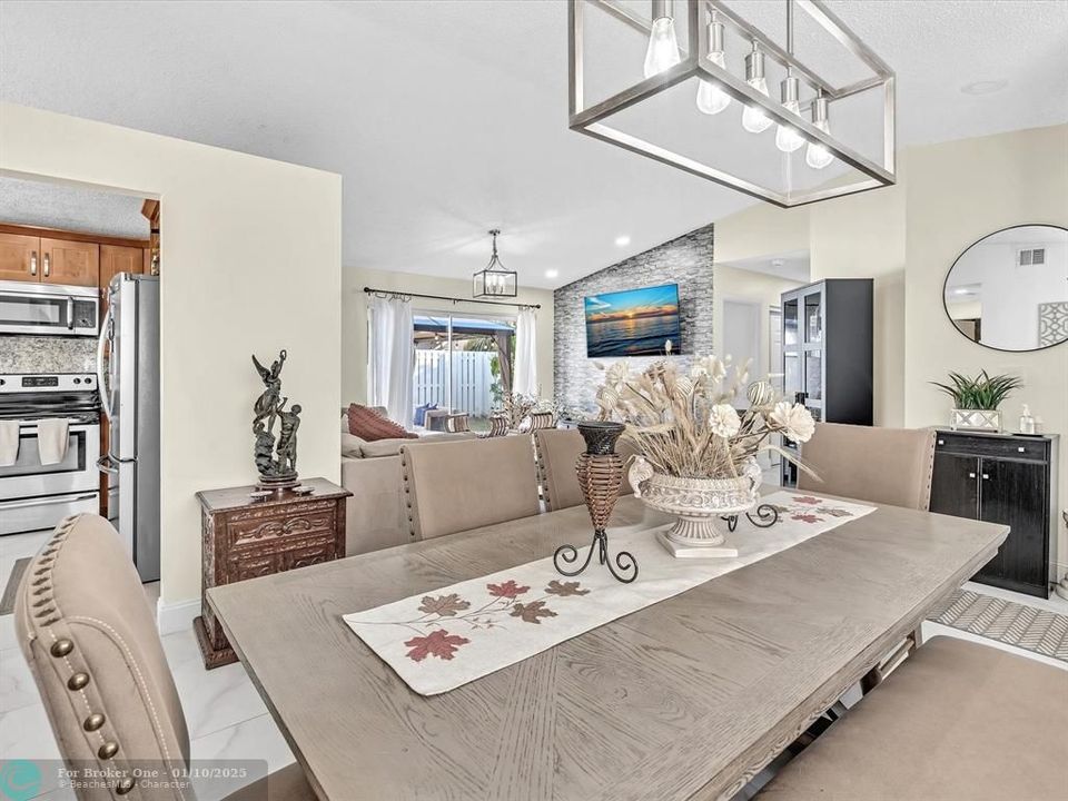 For Sale: $529,900 (3 beds, 2 baths, 1348 Square Feet)