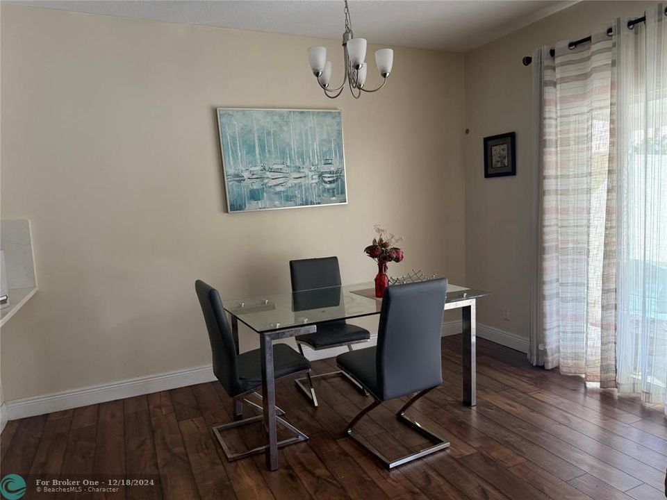 For Sale: $429,000 (3 beds, 2 baths, 1298 Square Feet)