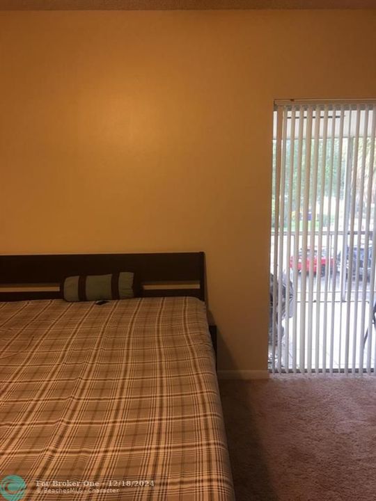 For Rent: $1,600 (1 beds, 1 baths, 700 Square Feet)