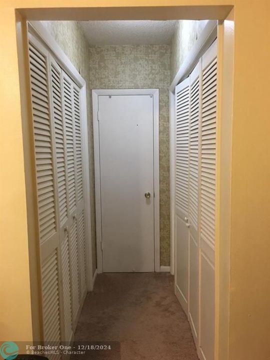 For Rent: $1,600 (1 beds, 1 baths, 700 Square Feet)