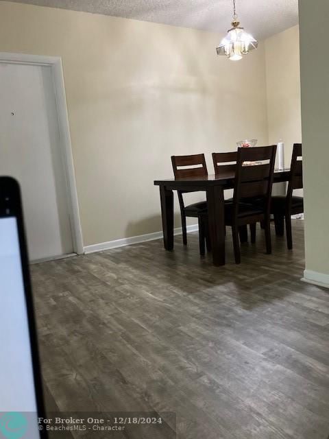 For Rent: $1,600 (1 beds, 1 baths, 700 Square Feet)