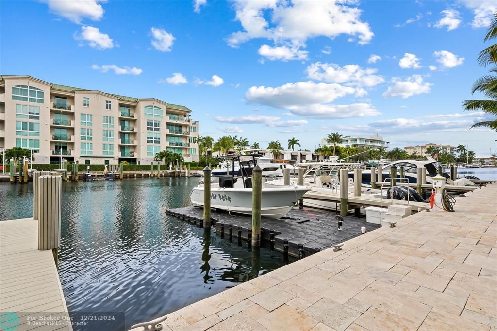 For Sale: $1,650,000 (3 beds, 3 baths, 2128 Square Feet)