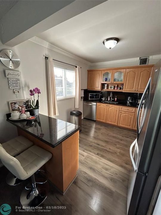 For Rent: $1,950 (2 beds, 2 baths, 1166 Square Feet)