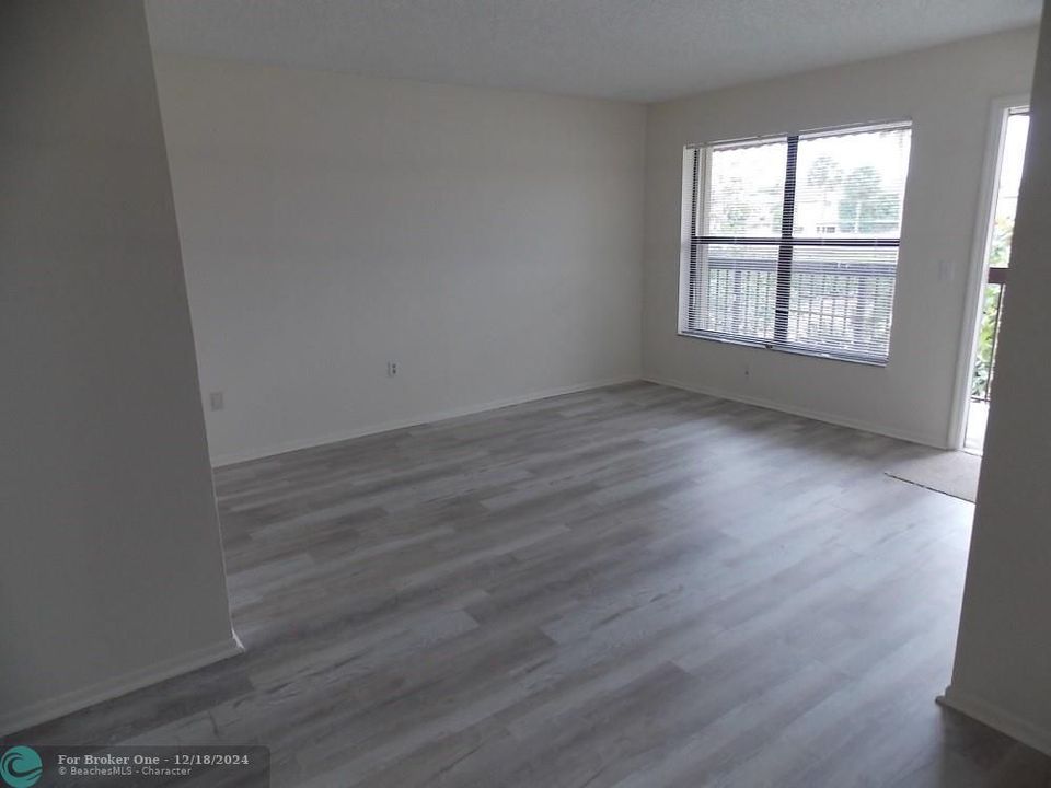 For Rent: $1,750 (2 beds, 2 baths, 754 Square Feet)