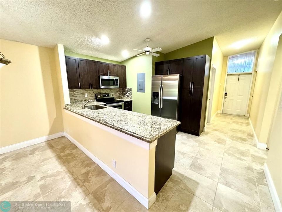 For Rent: $3,100 (3 beds, 2 baths, 1200 Square Feet)