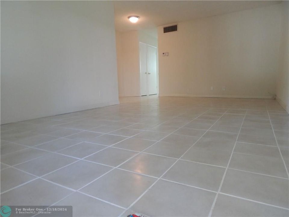 For Rent: $1,600 (1 beds, 1 baths, 650 Square Feet)