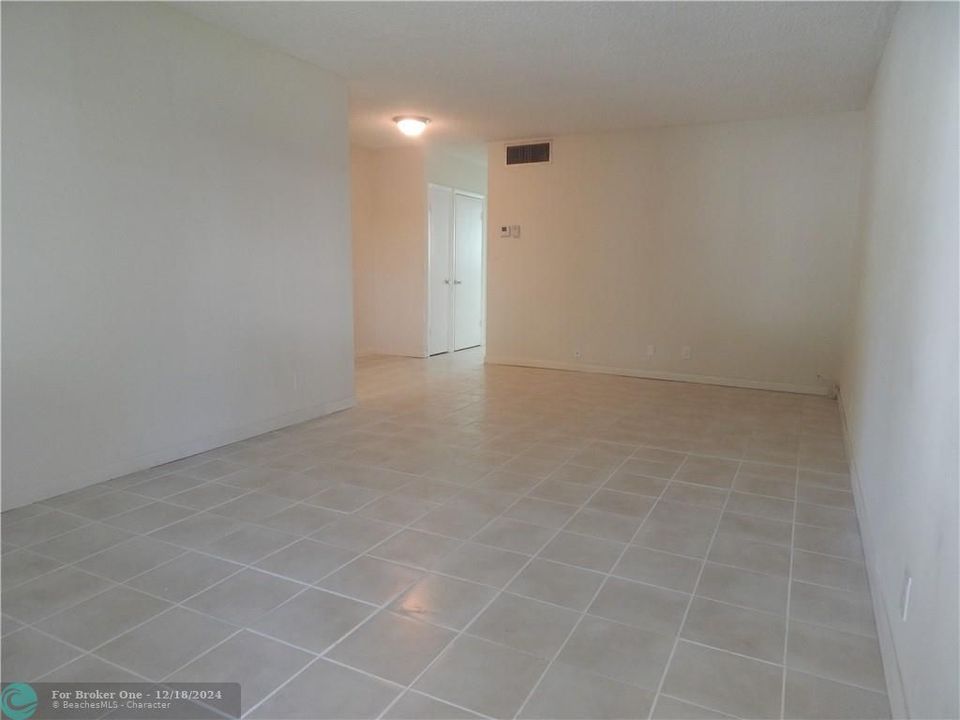 For Rent: $1,600 (1 beds, 1 baths, 650 Square Feet)