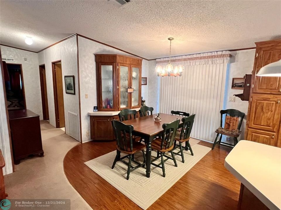 For Sale: $448,000 (2 beds, 3 baths, 1199 Square Feet)