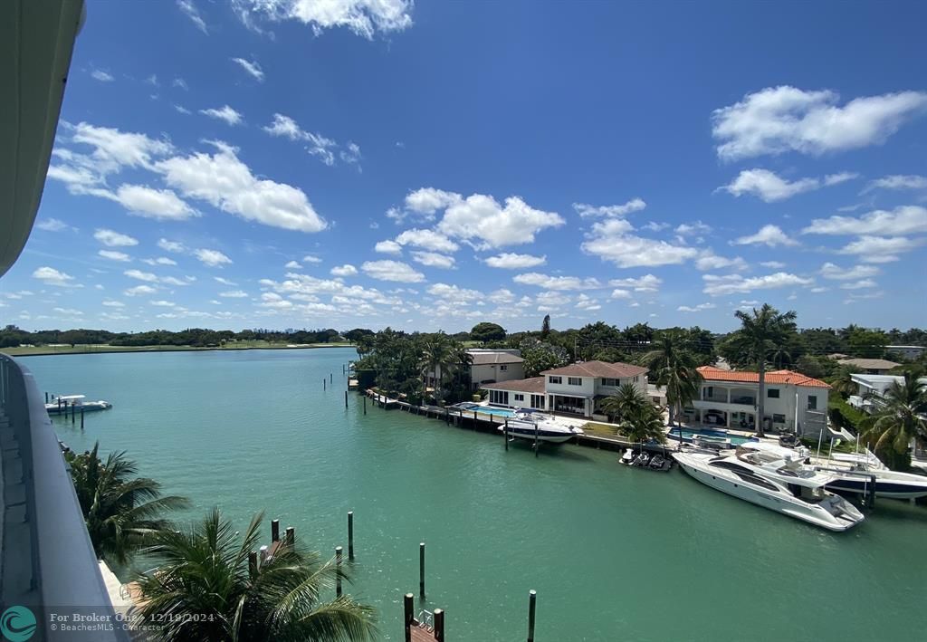 For Sale: $2,250,000 (3 beds, 3 baths, 2556 Square Feet)