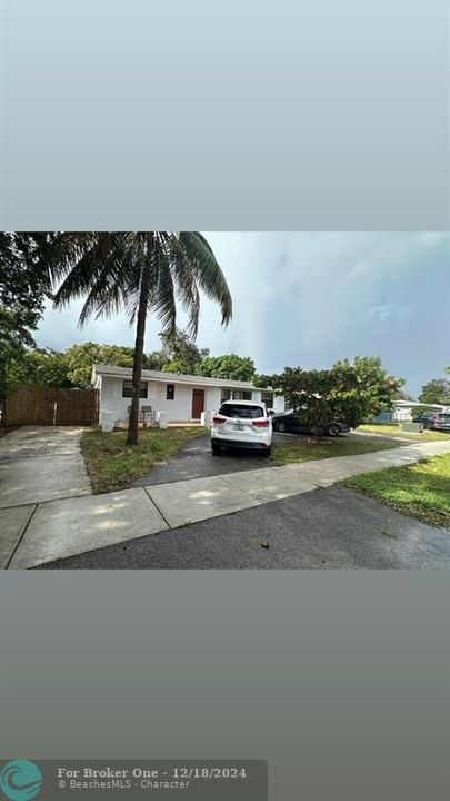 For Sale: $475,000 (3 beds, 2 baths, 1700 Square Feet)