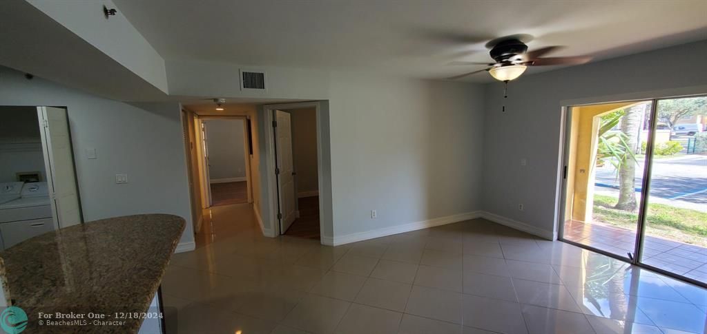 For Rent: $2,200 (2 beds, 2 baths, 1015 Square Feet)