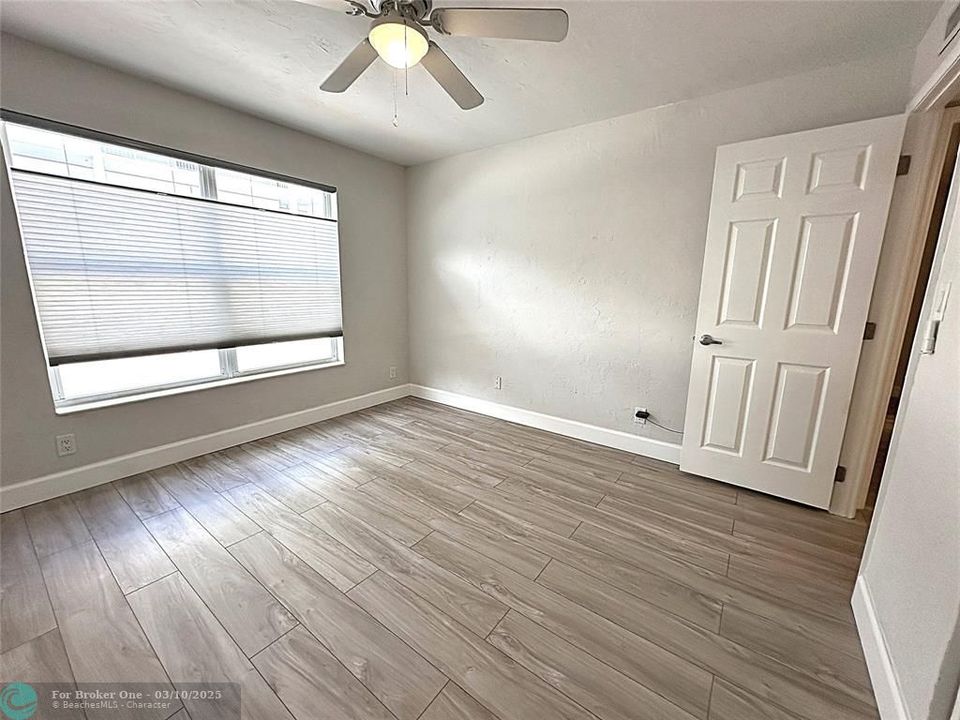 For Rent: $2,100 (2 beds, 2 baths, 910 Square Feet)