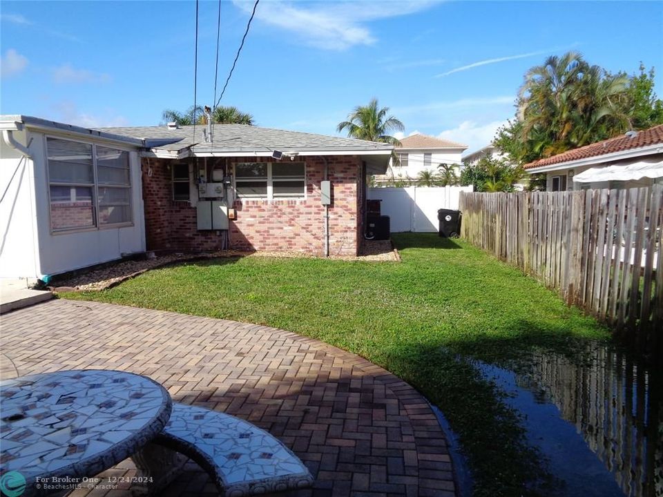 For Sale: $2,750 (2 beds, 2 baths, 2360 Square Feet)