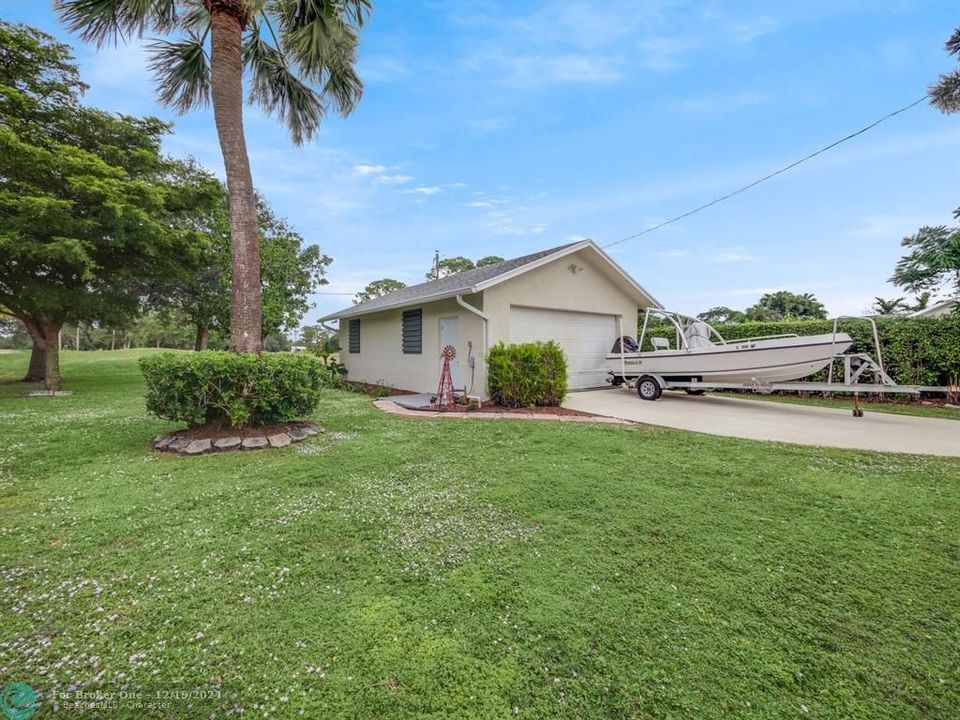 For Sale: $750,000 (3 beds, 2 baths, 2084 Square Feet)