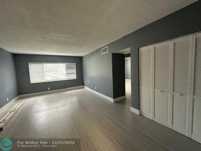 For Rent: $2,100 (2 beds, 2 baths, 939 Square Feet)