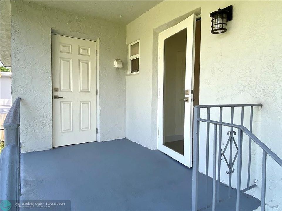 For Sale: $2,595 (3 beds, 2 baths, 1178 Square Feet)