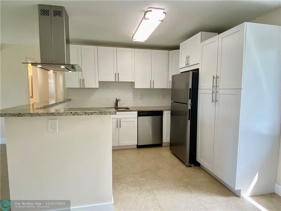 For Sale: $2,595 (3 beds, 2 baths, 1178 Square Feet)