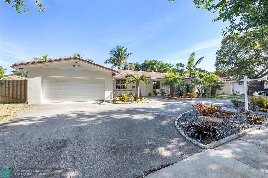 For Sale: $858,000 (3 beds, 2 baths, 1633 Square Feet)